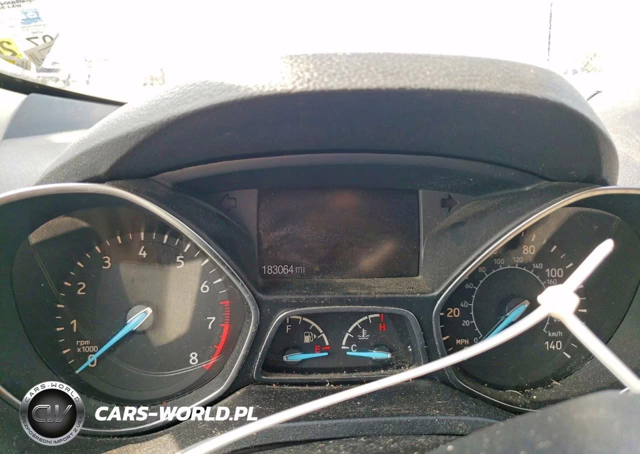 2017 Ford Escape Titanium VIN:1FMCU0J9XHUD40268 - 9