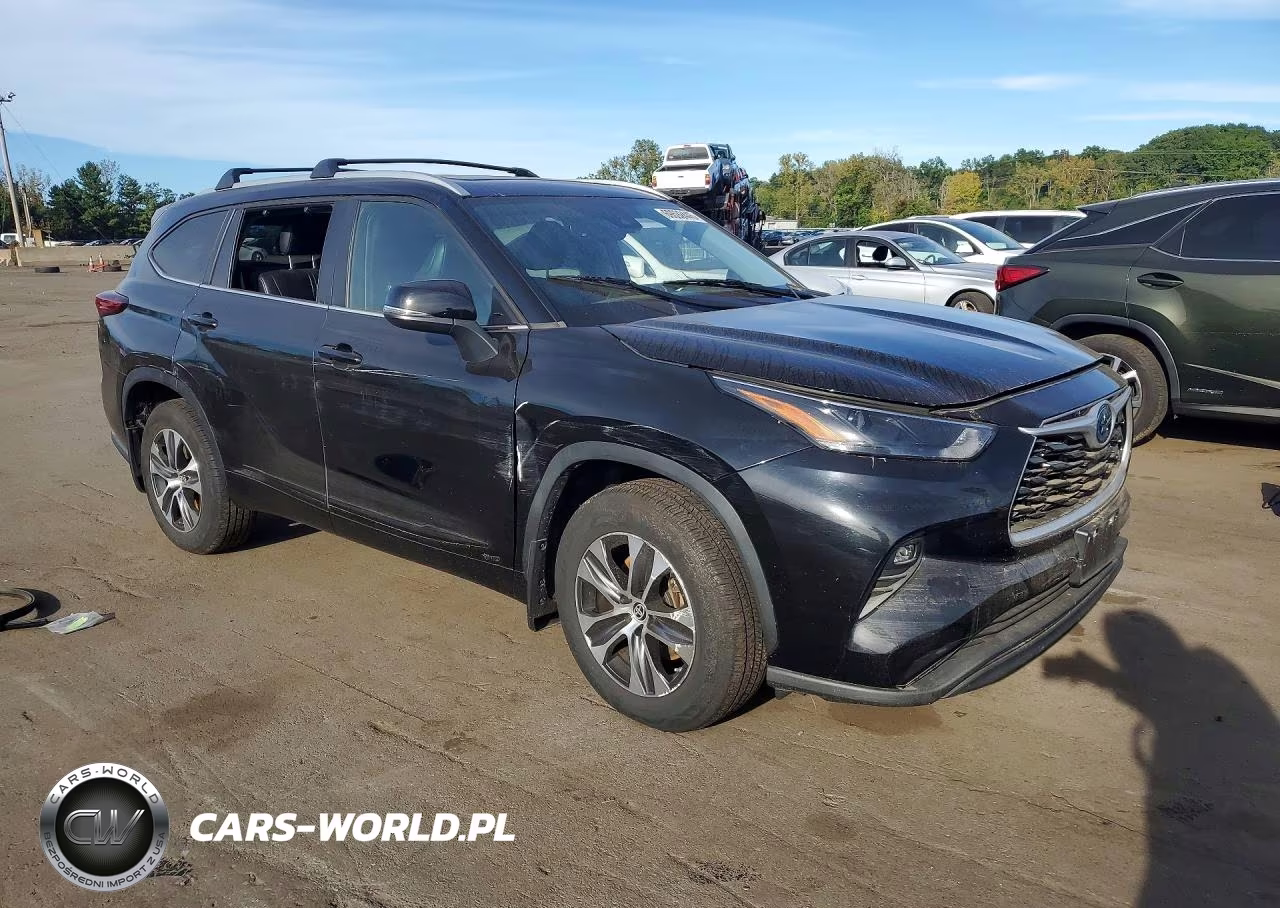 2023 Toyota Highlander Hybrid Xle VIN:5TDKBRCHXPS113535 - 4