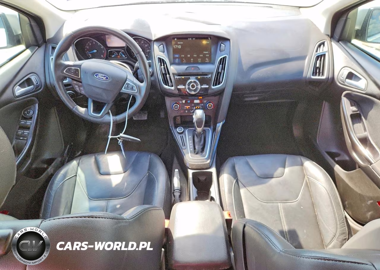2016 Ford Focus Titanium VIN:1FADP3J2XGL360518 - 8