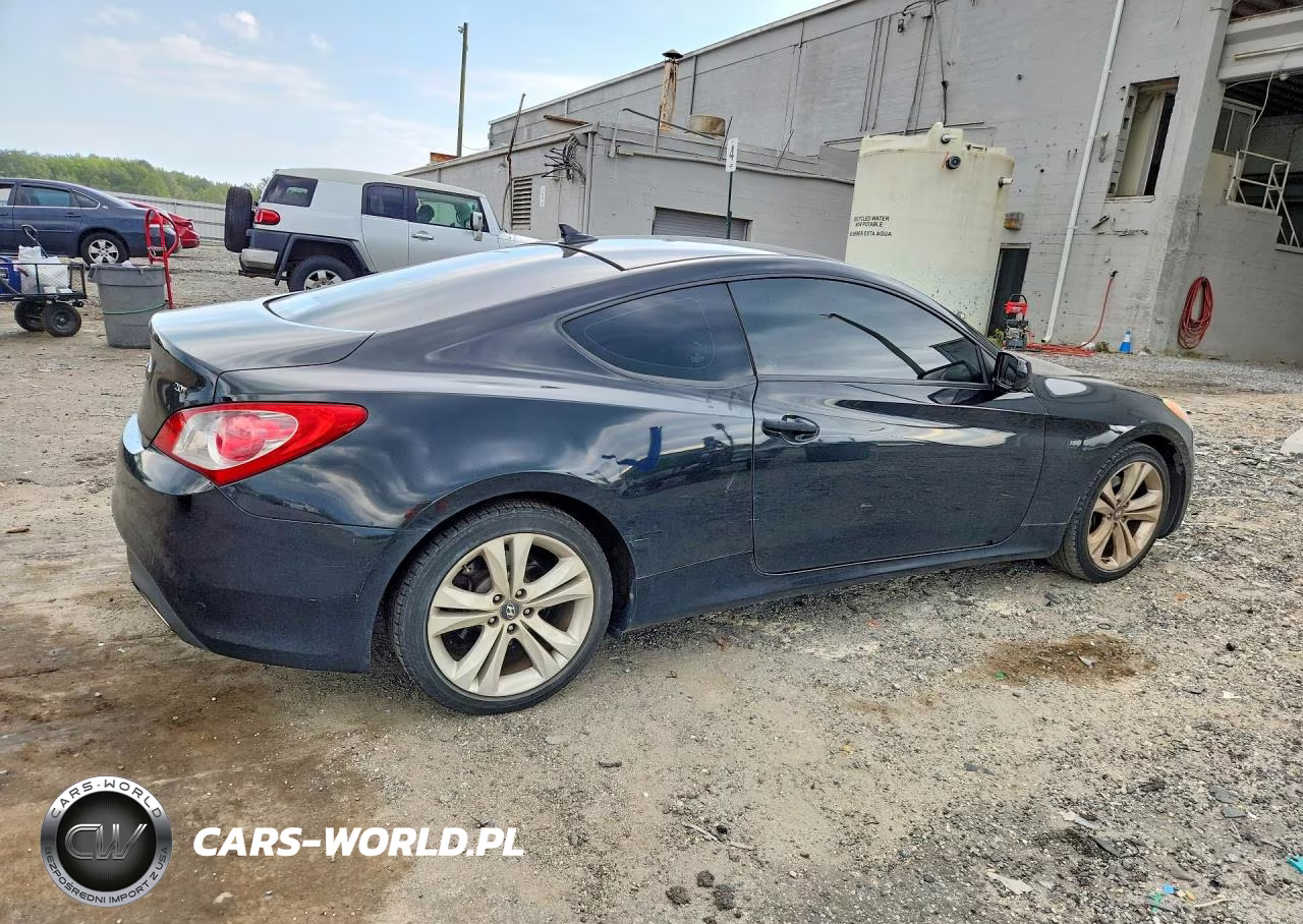 2010 Hyundai Genesis Coupe 2.0T VIN:KMHHT6KD7AU027943 - 3