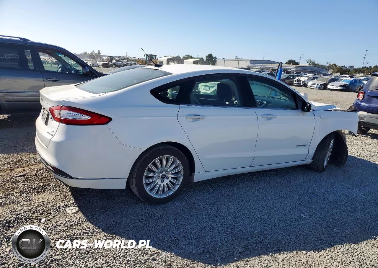 2013 Ford Fusion Se Hybrid VIN:3FA6P0LUXDR209486 - 3