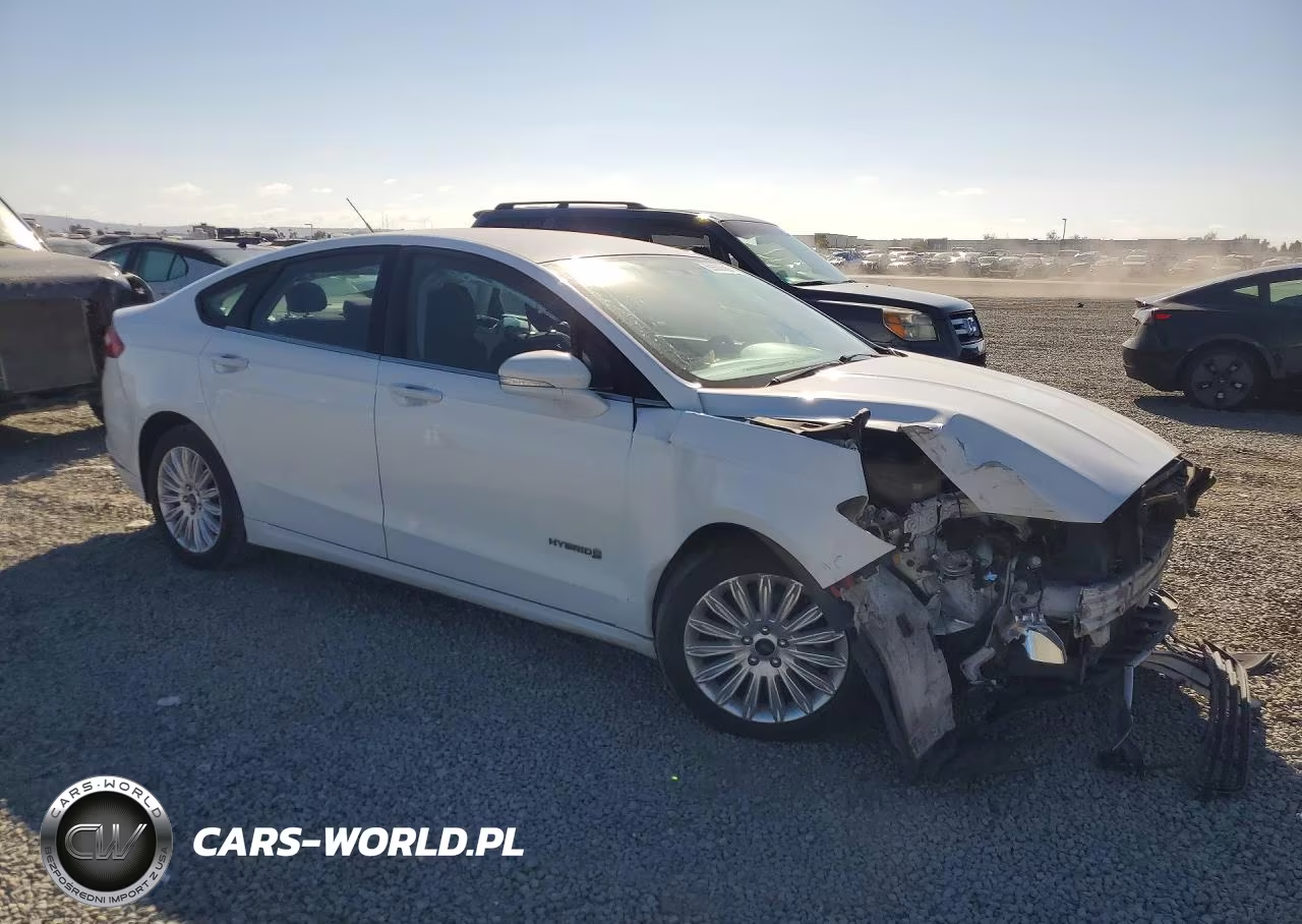 2013 Ford Fusion Se Hybrid VIN:3FA6P0LUXDR209486 - 4