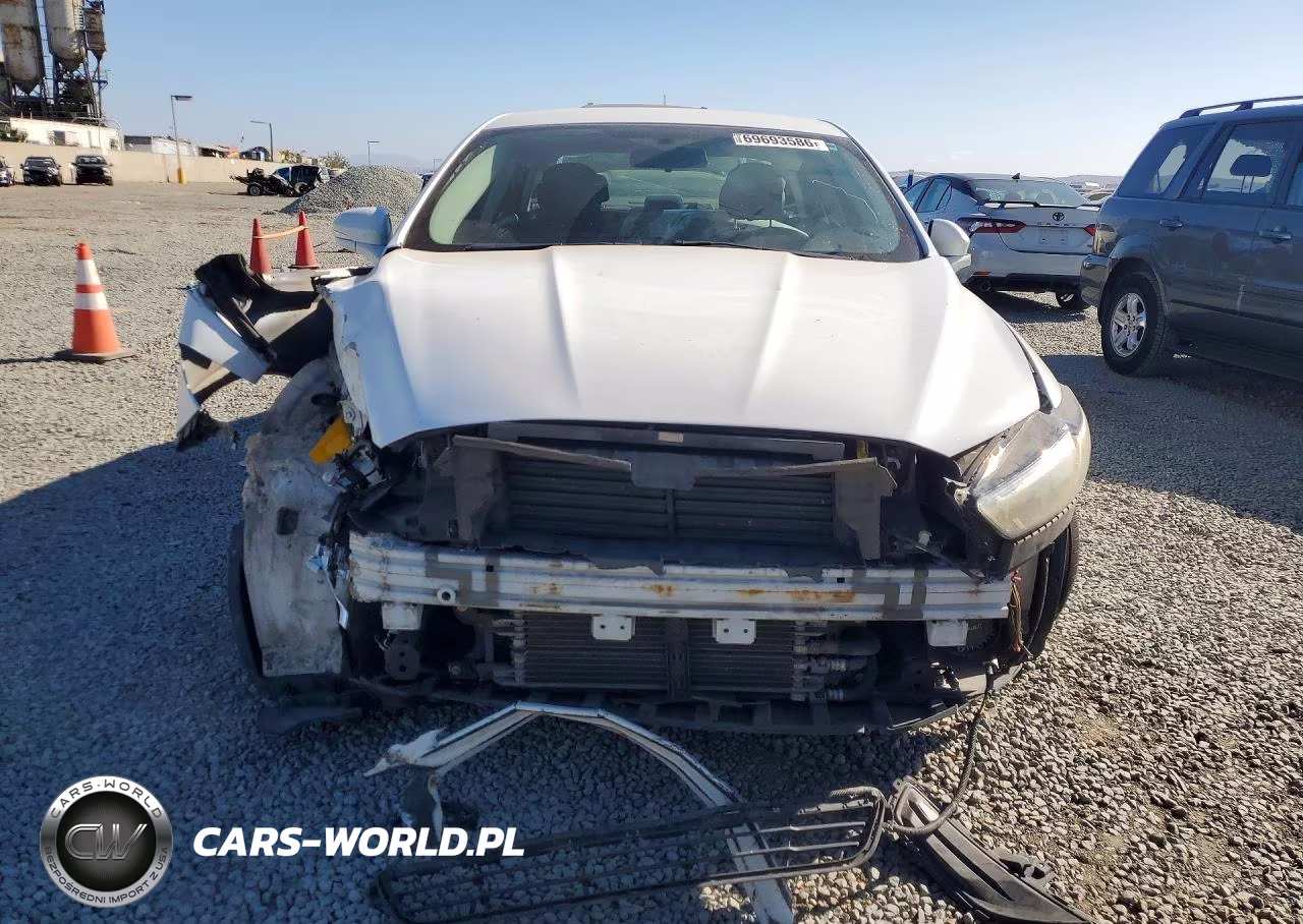 2013 Ford Fusion Se Hybrid VIN:3FA6P0LUXDR209486 - 5