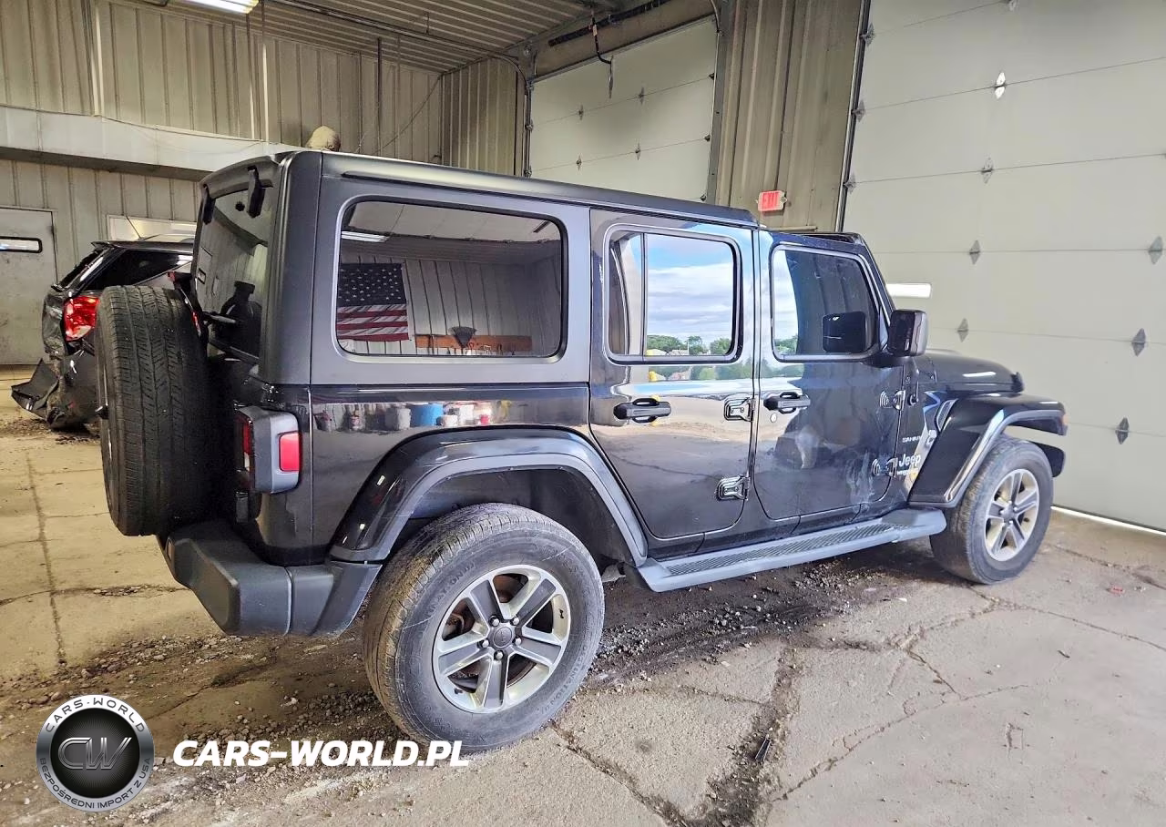 2019 Jeep Wrangler Unlimited Sahara VIN:1C4HJXEN6KW624656 - 3