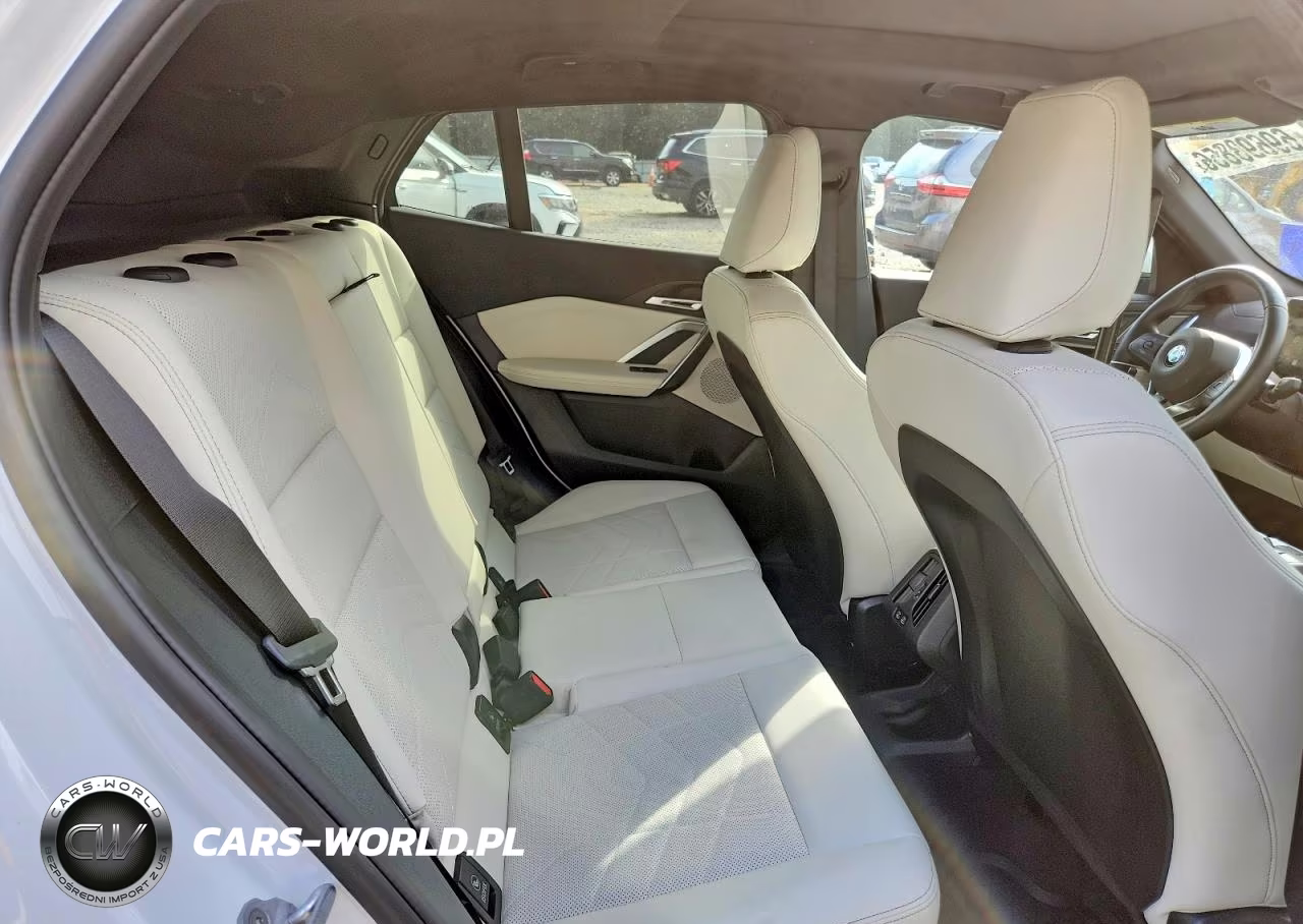 2026 BMW X2 xDrive28I VIN:WBX63GM03T5589656 - 10
