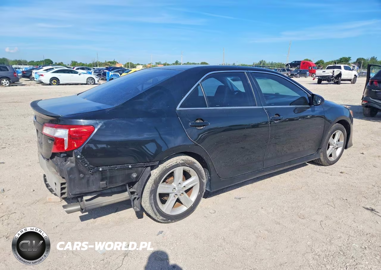 2014 Toyota Camry Se VIN:4T1BF1FK7EU373389 - 3