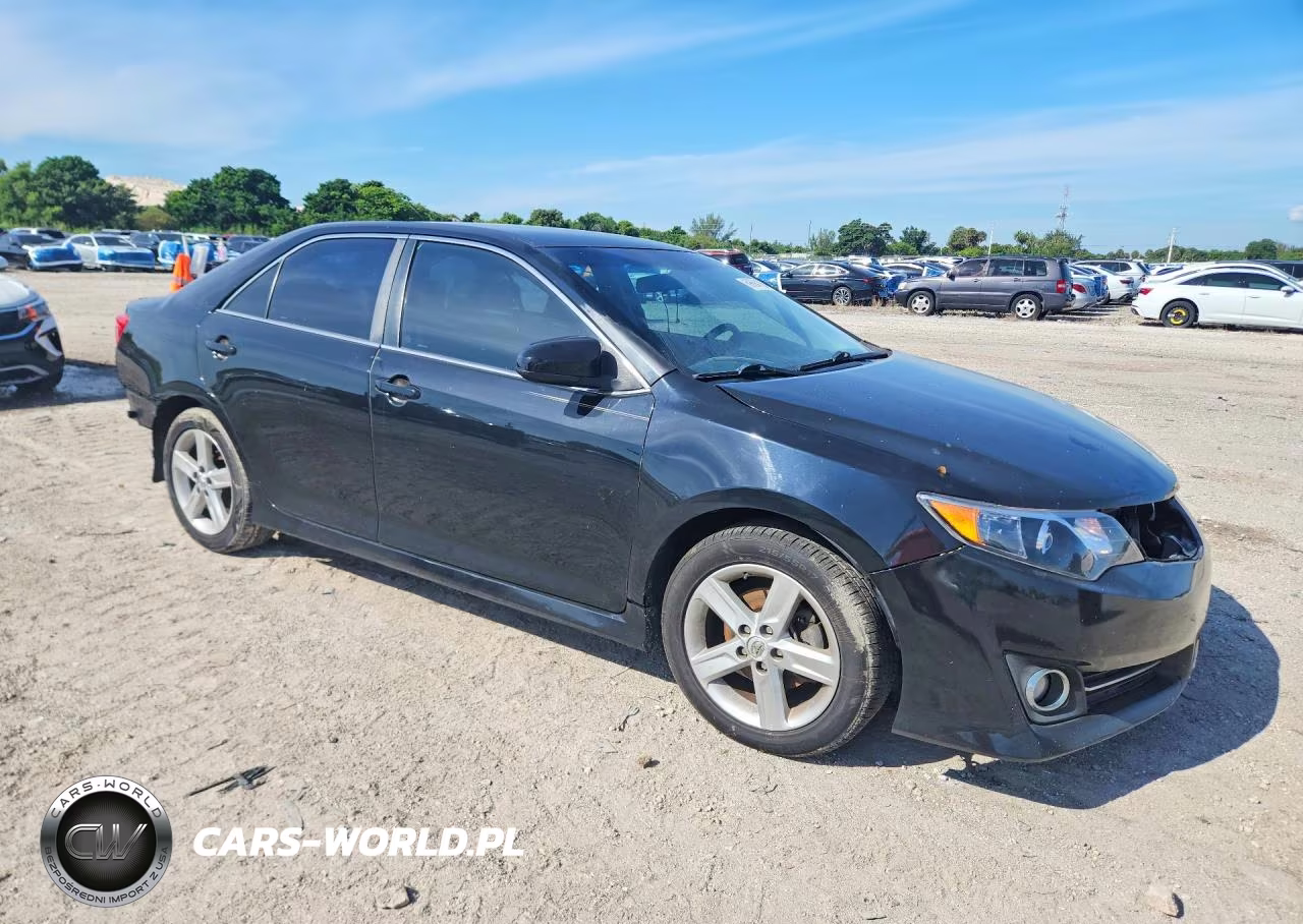 2014 Toyota Camry Se VIN:4T1BF1FK7EU373389 - 4