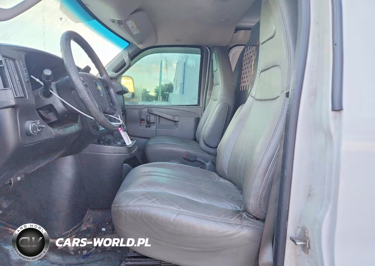 2016 Chevrolet Express 2500 Cargo Delivery Van VIN:1GCWGAFF8G1286269 - 7