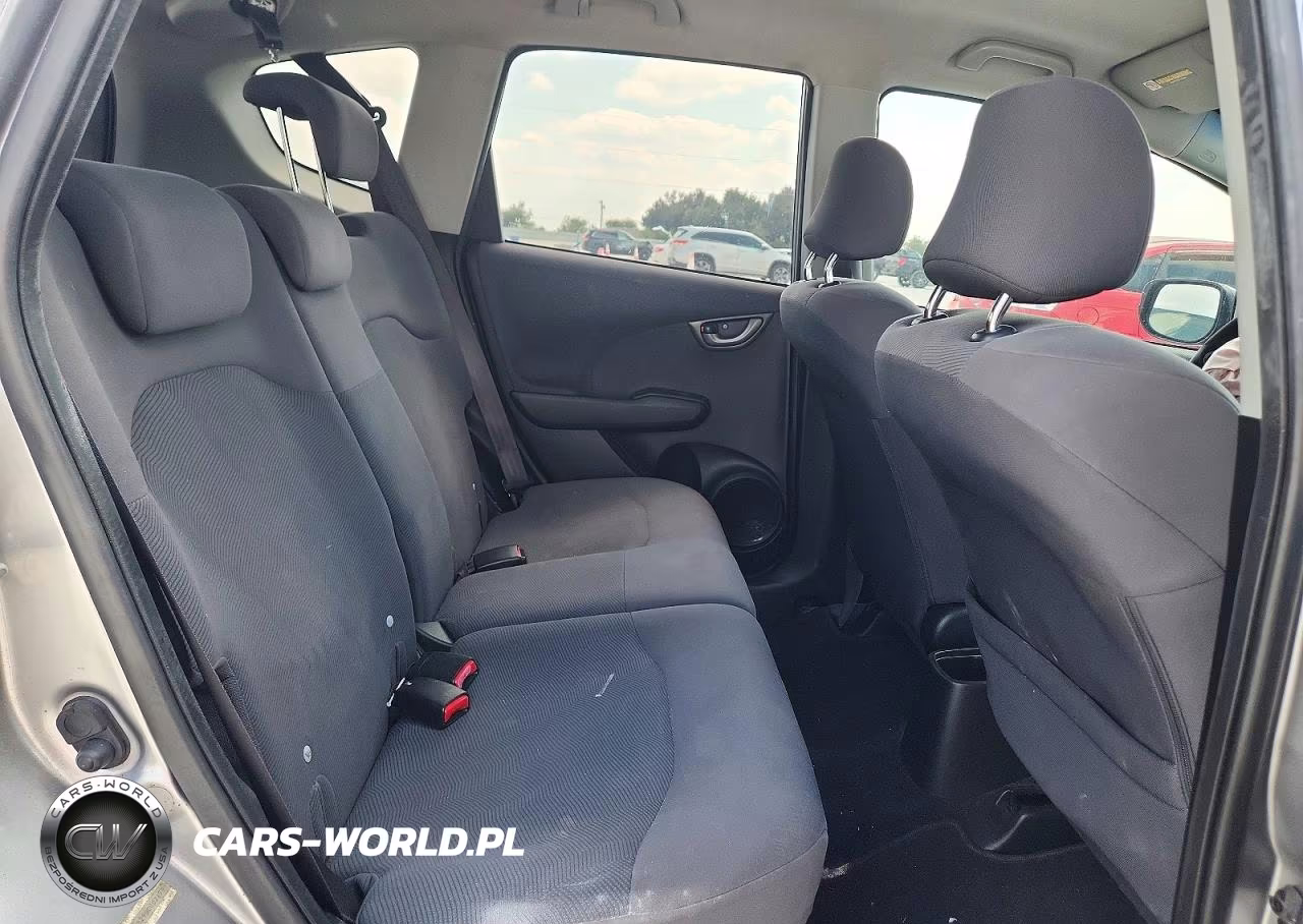 2009 Honda Fit VIN:JHMGE88299C002179 - 10