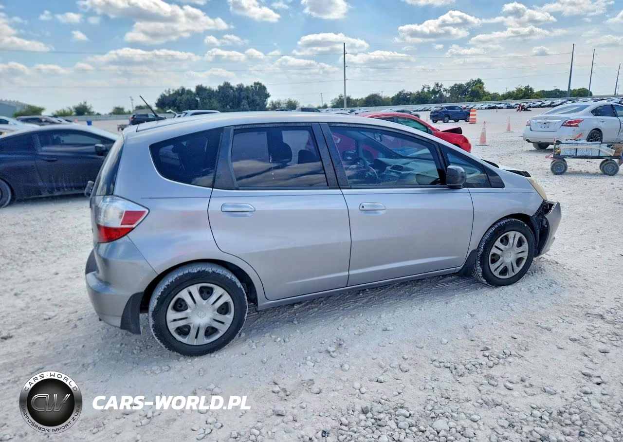 2009 Honda Fit VIN:JHMGE88299C002179 - 3