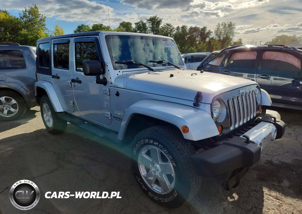 2008 Jeep Wrangler Unlimited Sahara VIN:1J8GA59198L652431 - 4