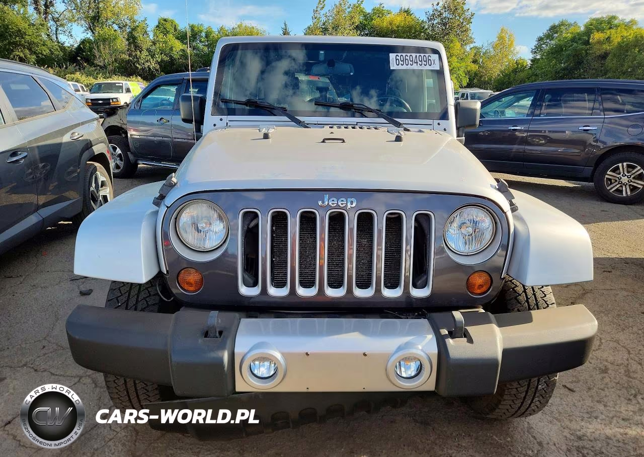 2008 Jeep Wrangler Unlimited Sahara VIN:1J8GA59198L652431 - 5