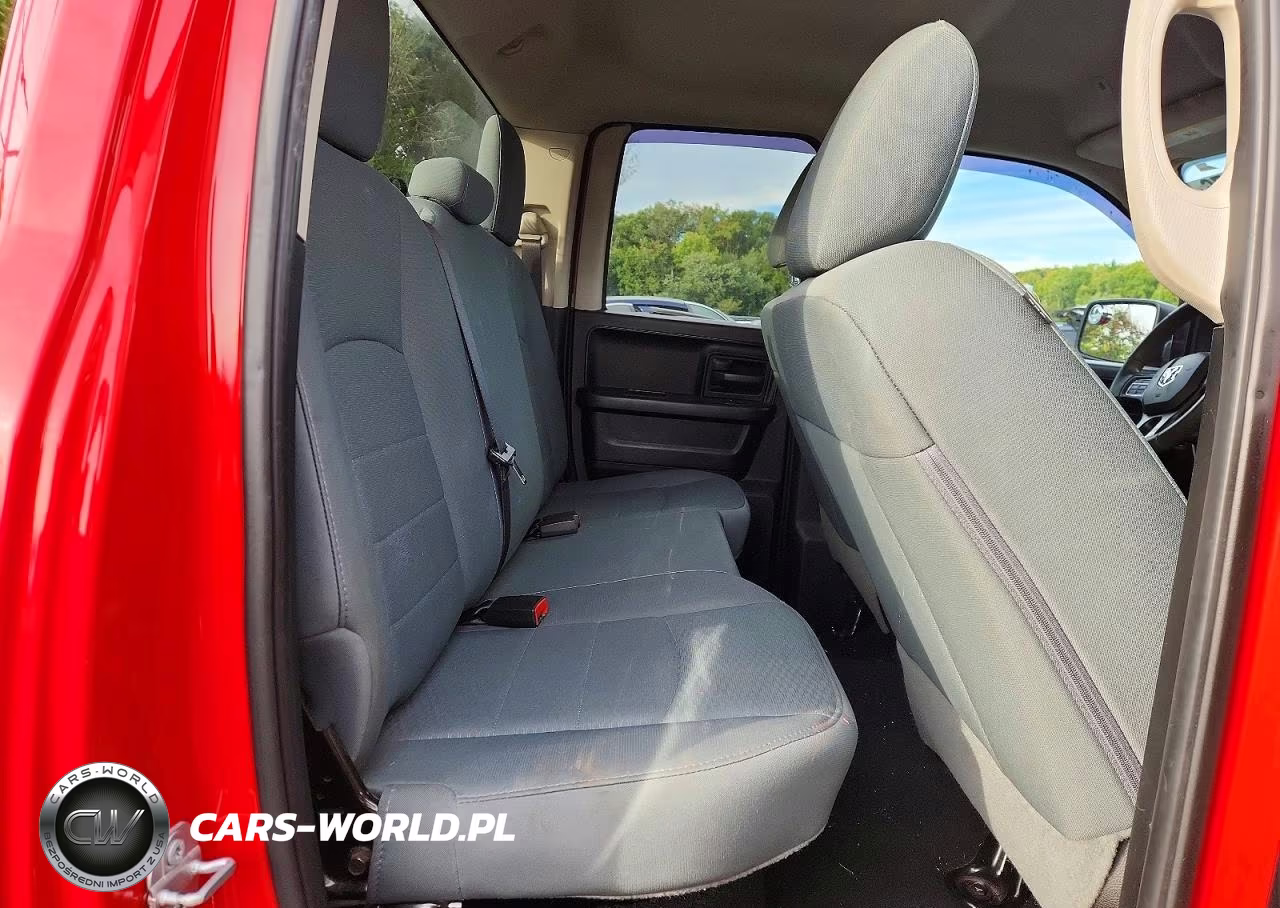 2019 Ram 1500 Classic Tradesman VIN:1C6RR7FG7KS547856 - 10