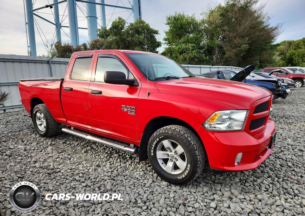 2019 Ram 1500 Classic Tradesman VIN:1C6RR7FG7KS547856 - 4