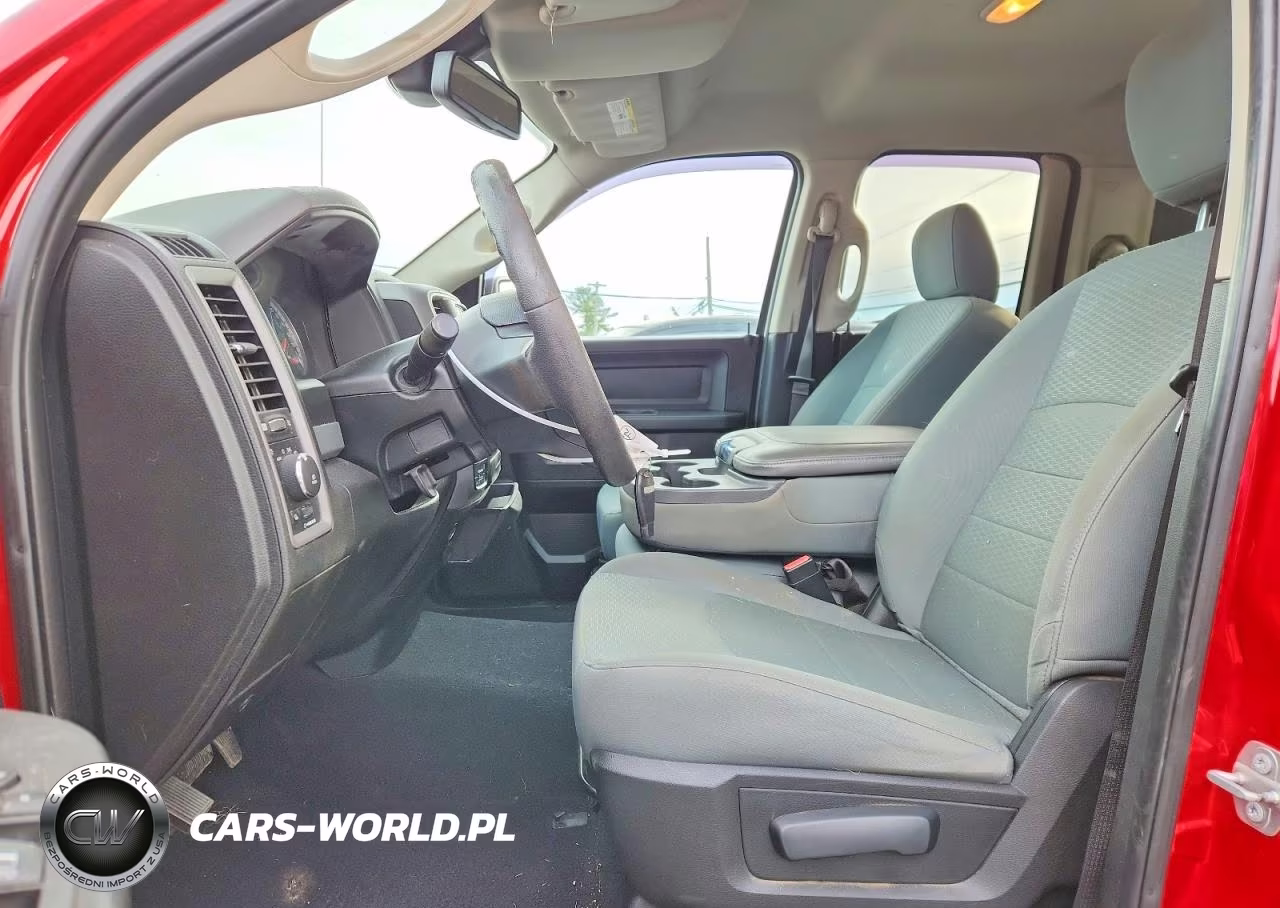 2019 Ram 1500 Classic Tradesman VIN:1C6RR7FG7KS547856 - 7