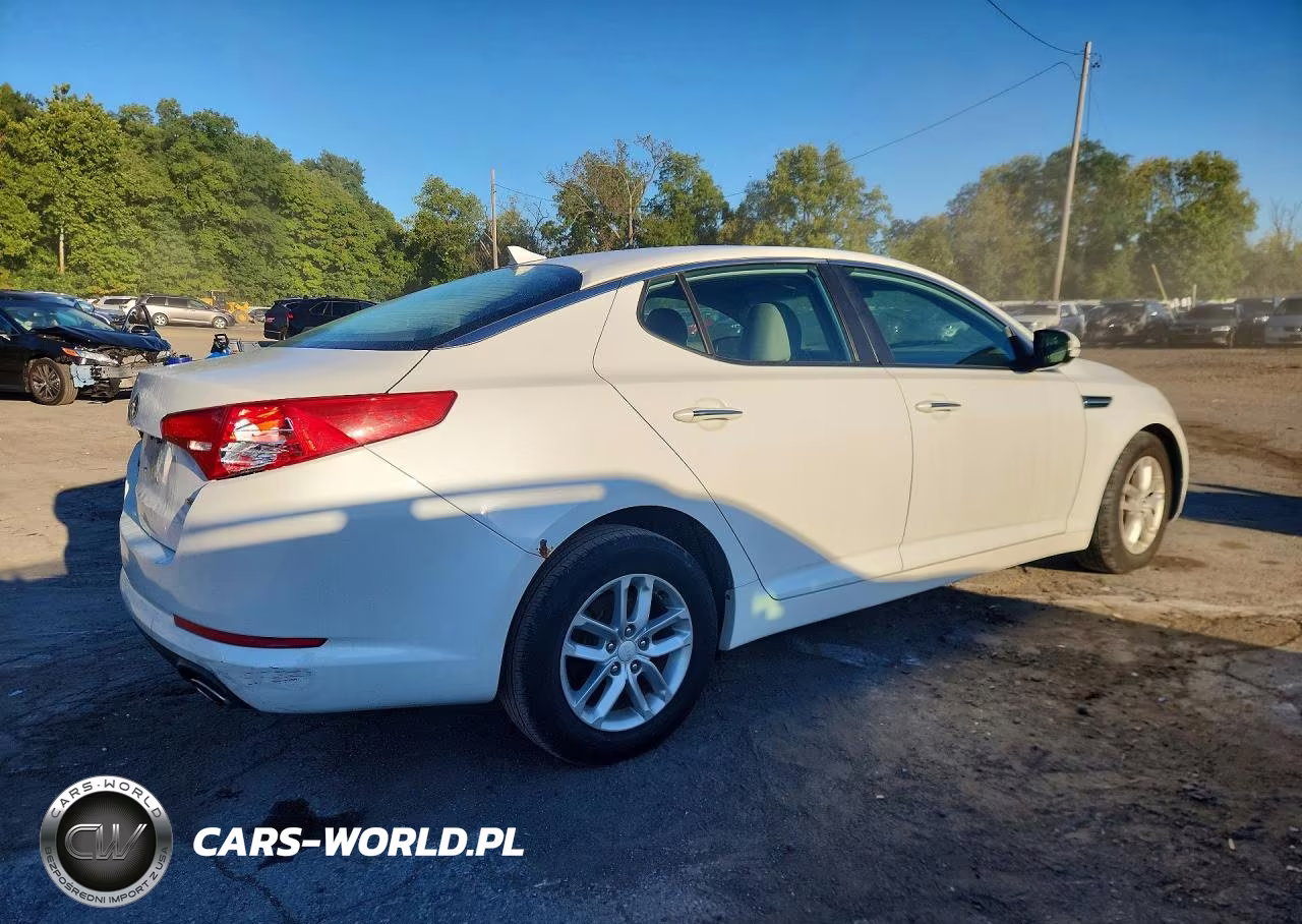 2013 Kia Optima Lx VIN:5XXGM4A71DG091242 - 3