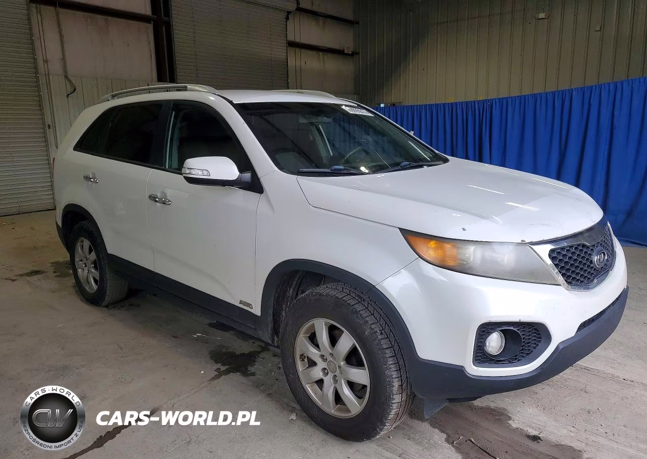 2011 Kia Sorento Lx VIN:5XYKTDA15BG148267 - 4