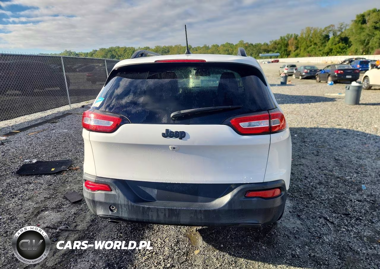 2018 Jeep Cherokee Latitude VIN:1C4PJLCB1JD552949 - 6