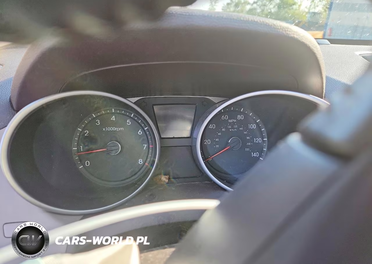 2015 Hyundai Tucson Limited VIN:KM8JU3AG8FU987174 - 9