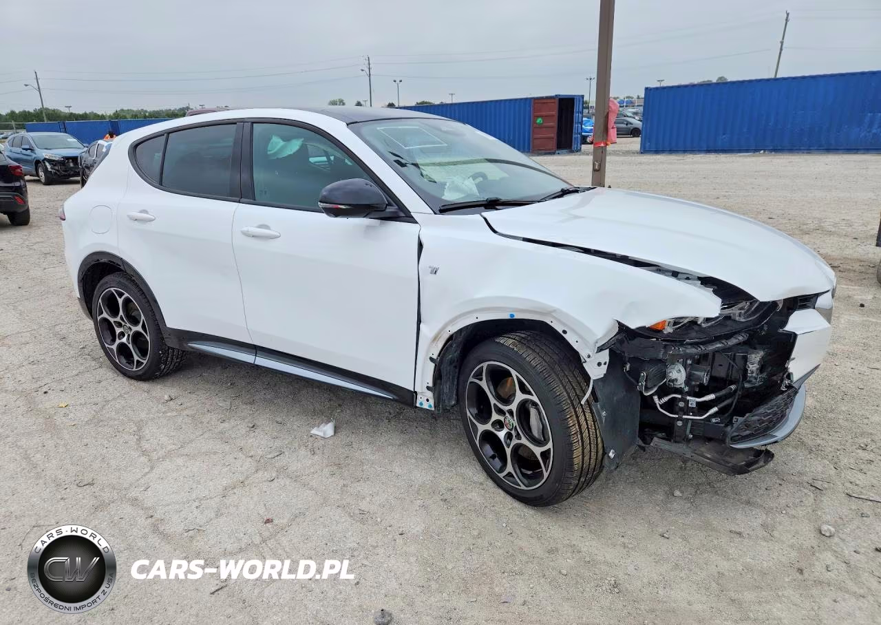 2024 Alfa Romeo Tonale Ti VIN:ZASPATCWXR3035707 - 4