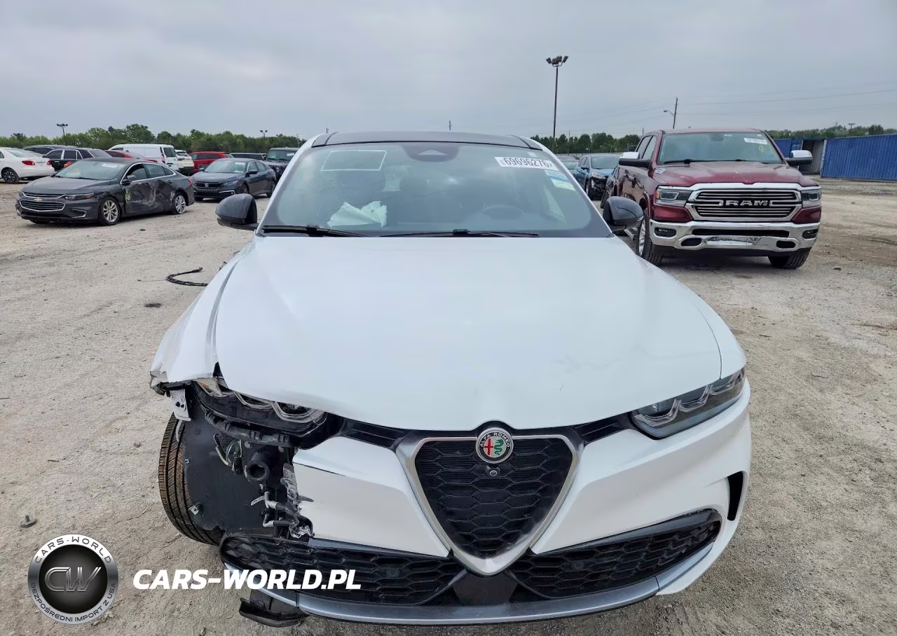 2024 Alfa Romeo Tonale Ti VIN:ZASPATCWXR3035707 - 5