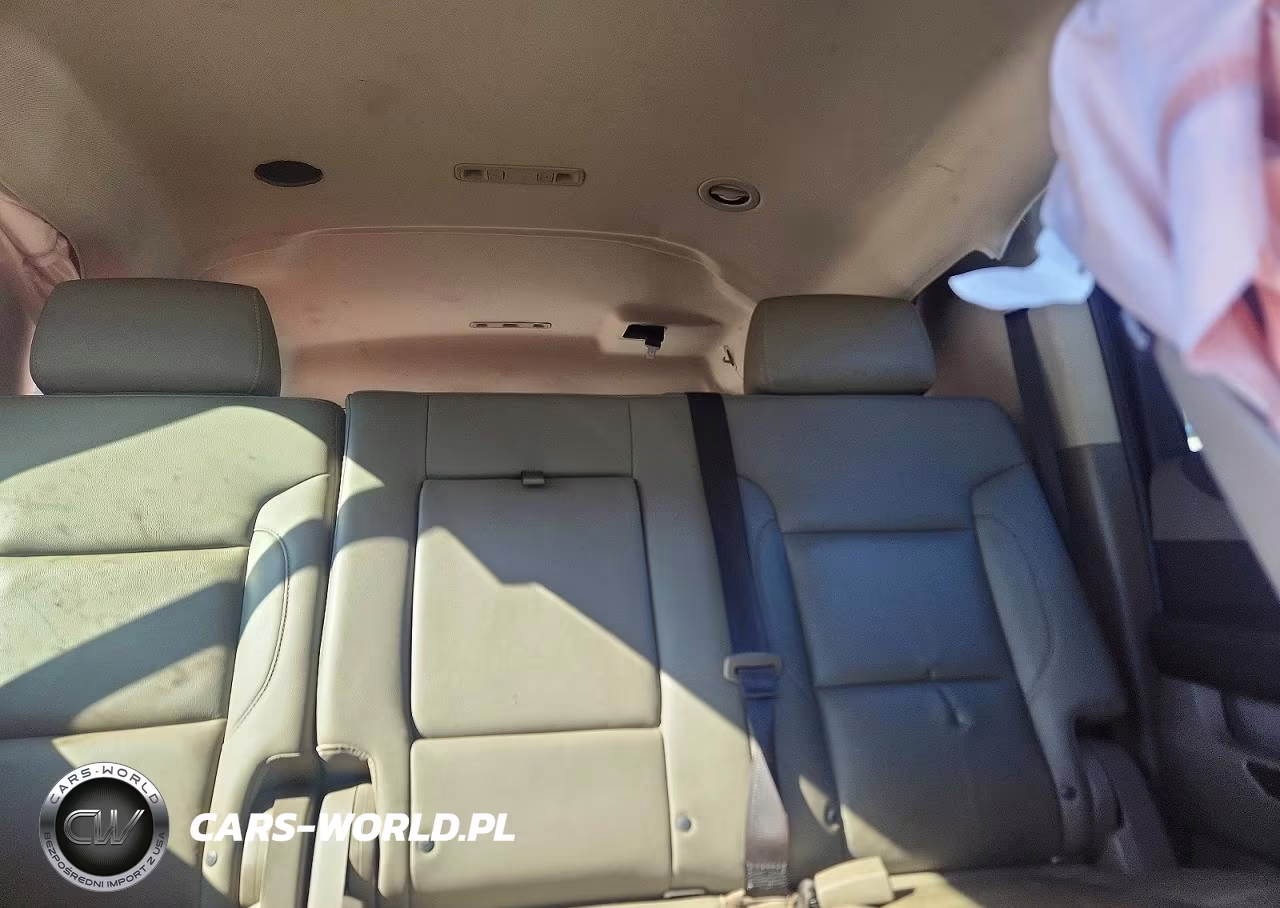 2018 Chevrolet Suburban C1500 Lt VIN:1GNSCHKC2JR342589 - 10