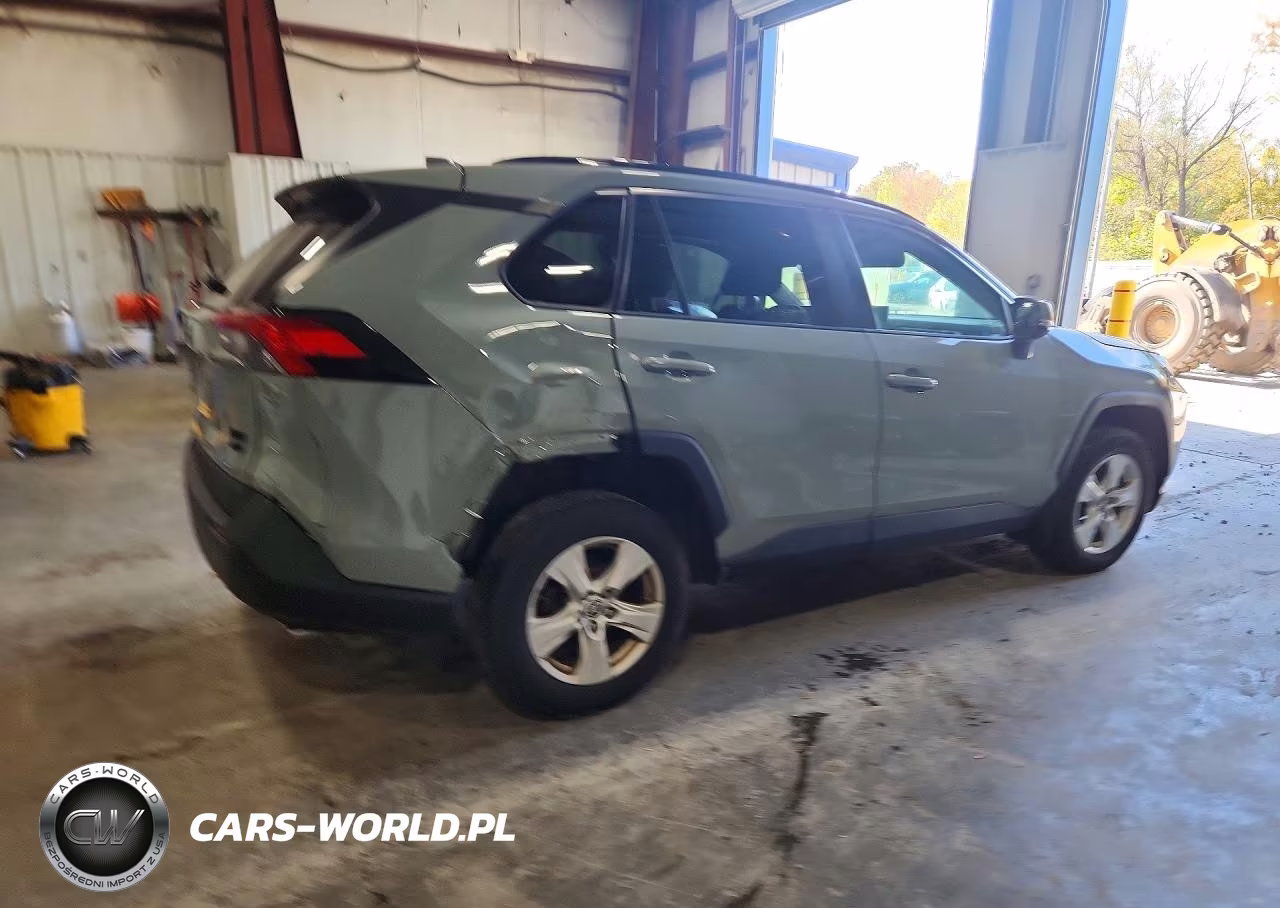 2021 Toyota Rav4 Xle VIN:2T3P1RFV4MW223386 - 3