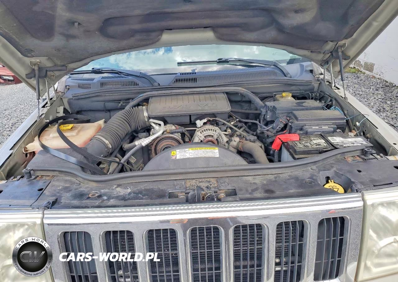 2008 Jeep Commander Sport VIN:1J8HG48K88C215463 - 12
