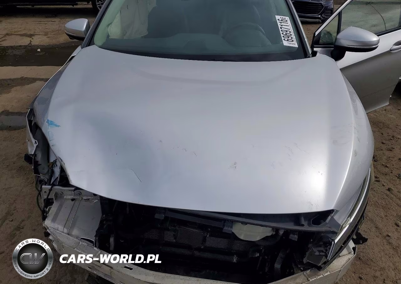 2018 Honda Clarity Touring VIN:JHMZC5F33JC011084 - 11