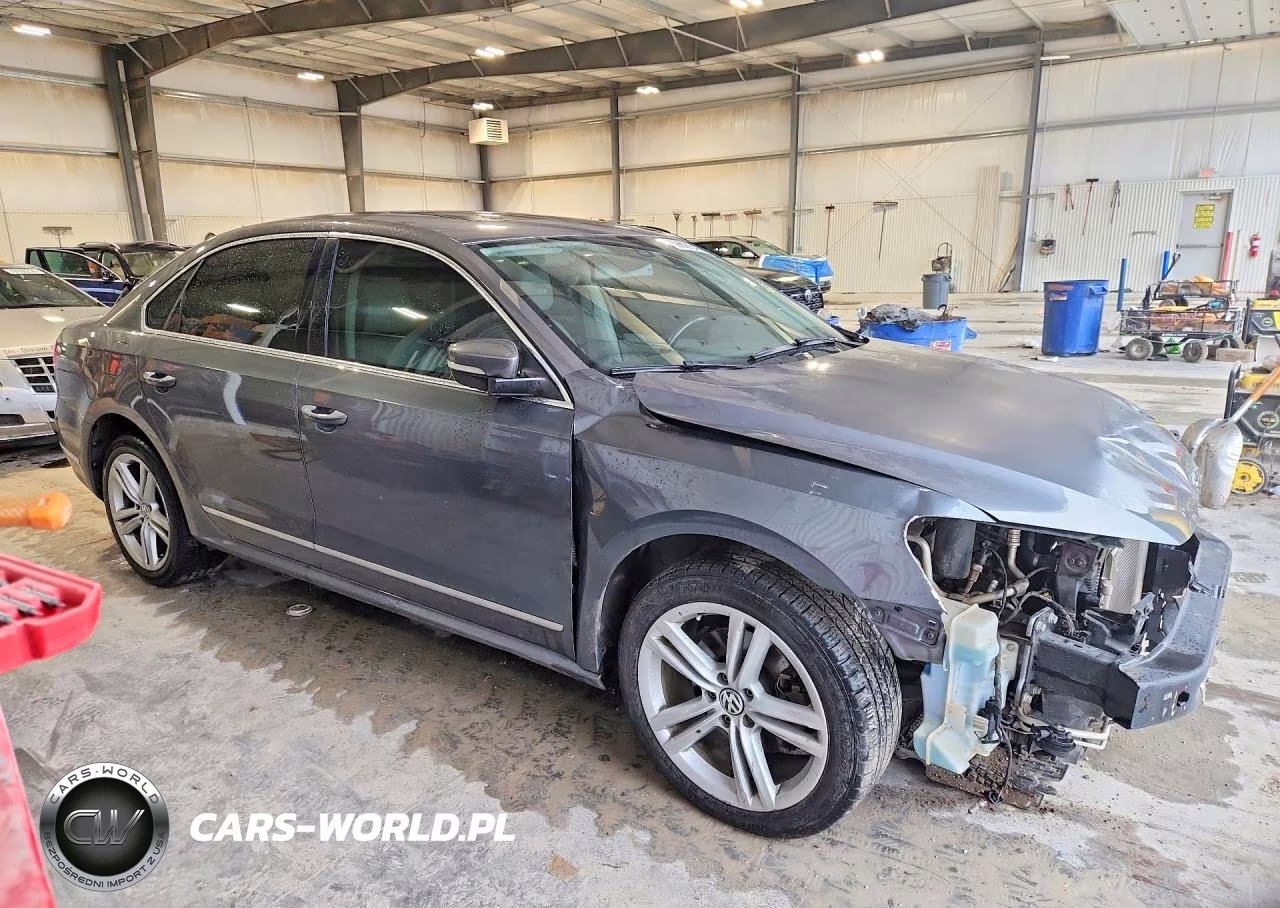 2015 Volkswagen Passat Sel VIN:1VWCV7A36FC064905 - 4