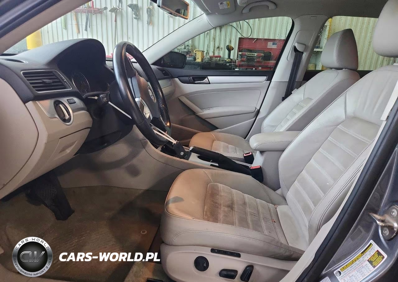 2015 Volkswagen Passat Sel VIN:1VWCV7A36FC064905 - 7