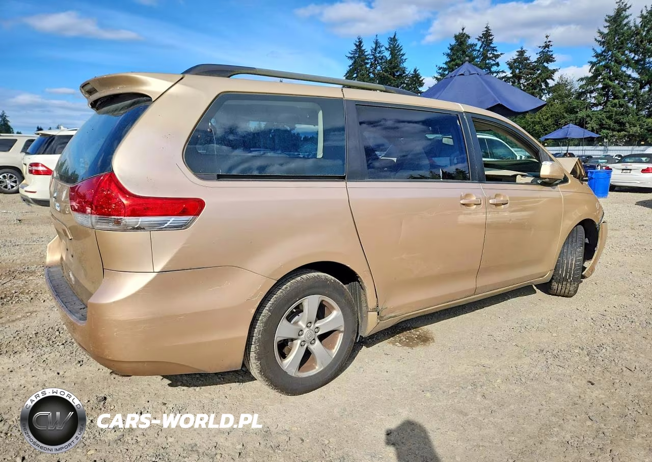 2011 Toyota Sienna Le VIN:5TDKK3DC7BS088098 - 3