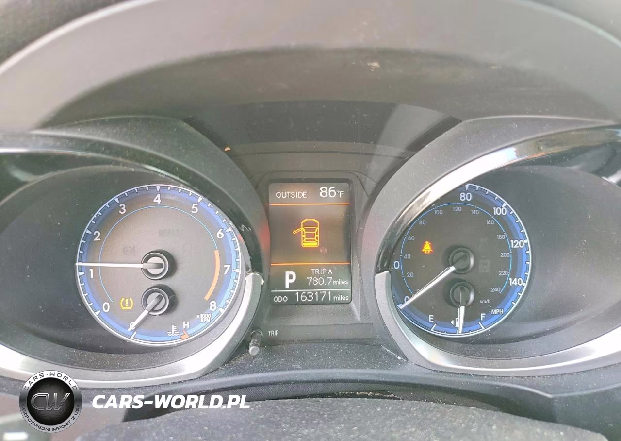 2015 Toyota Corolla S Plus VIN:5YFBURHE1FP346820 - 9