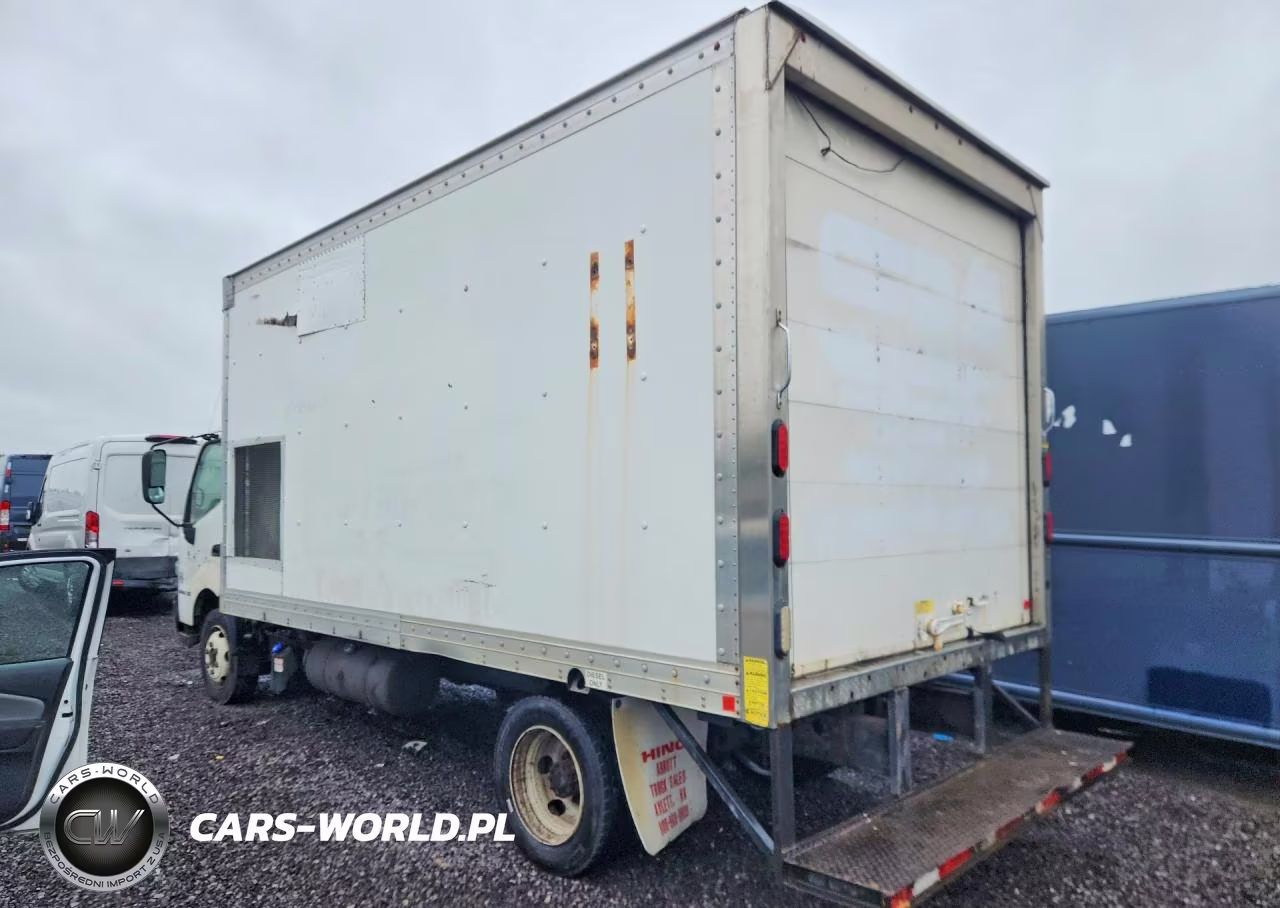 2015 Hino 195 Box Truck VIN:JHHSDM2H4FK003128 - 2