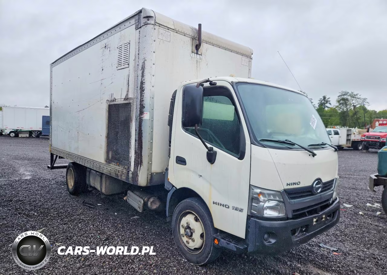 2015 Hino 195 Box Truck VIN:JHHSDM2H4FK003128 - 4