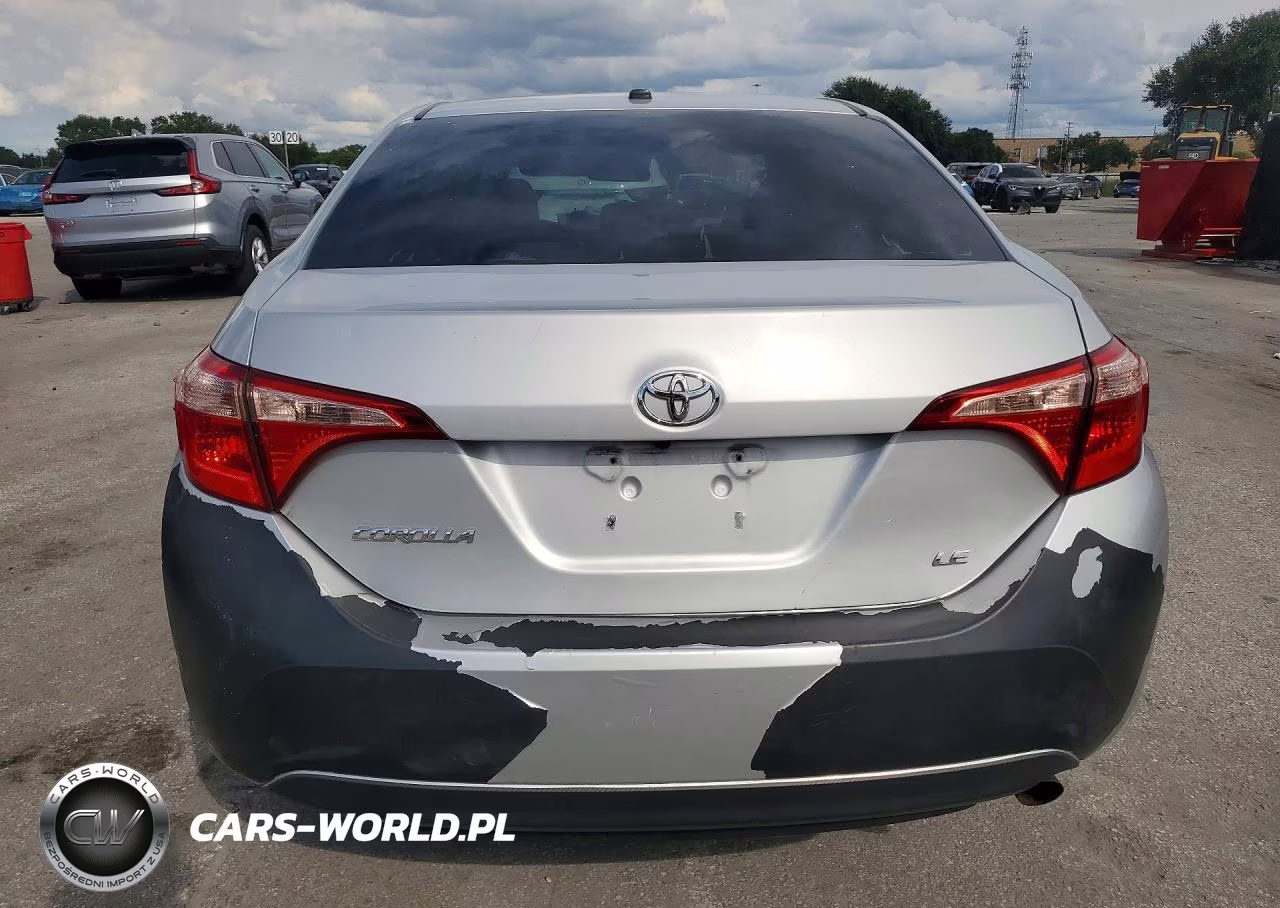 2018 Toyota Corolla Le VIN:2T1BURHE6JC969830 - 6