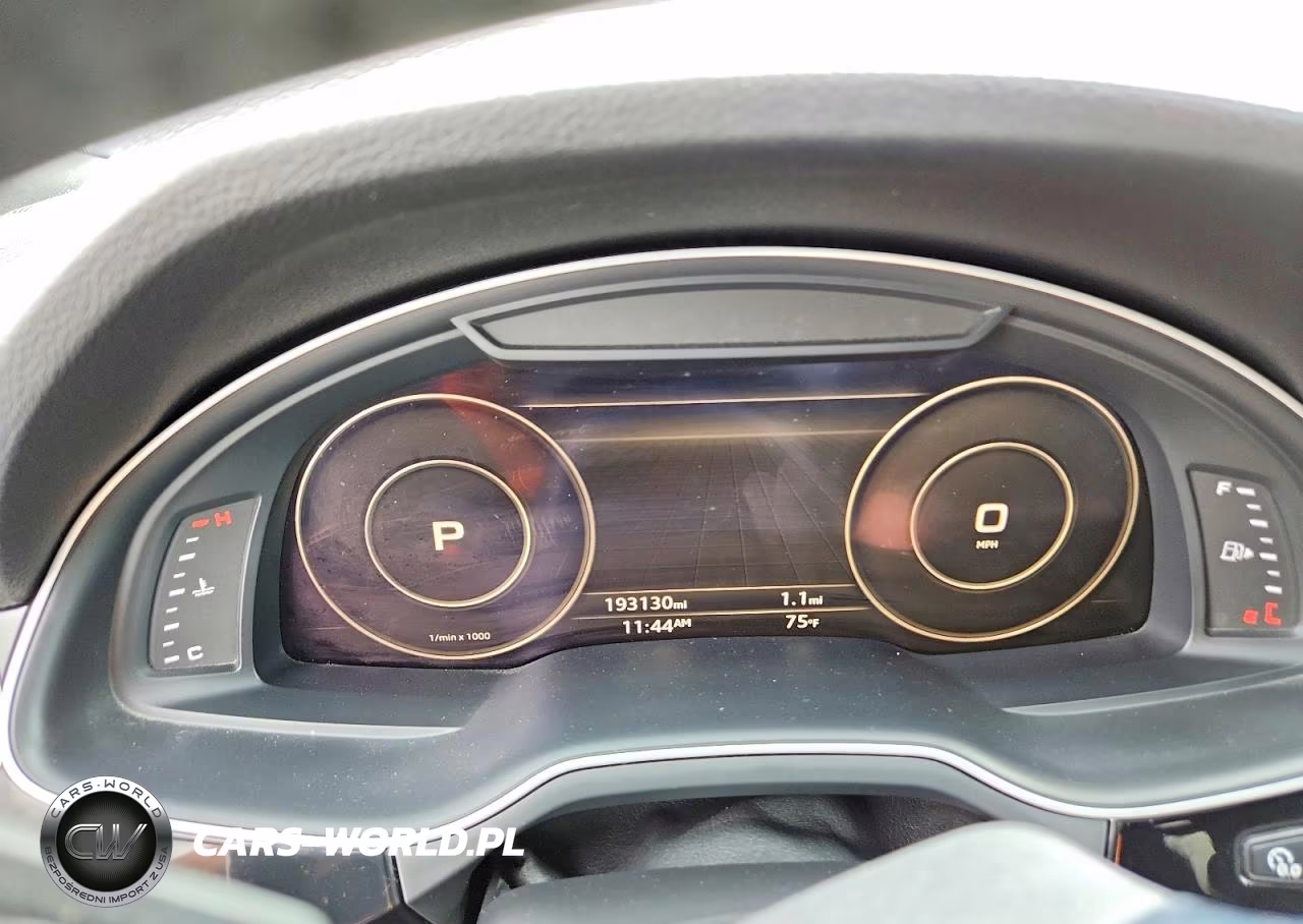 2017 Audi Q7 Prestige VIN:WA1VAAF74HD017394 - 9