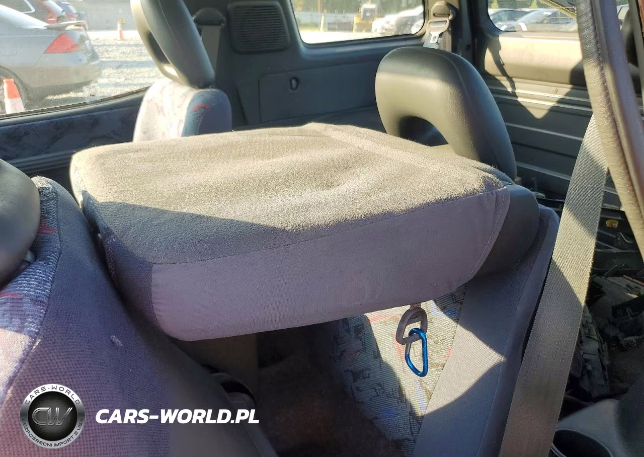 1998 Toyota Rav4 Base VIN:JT3XP10V3W0008733 - 10