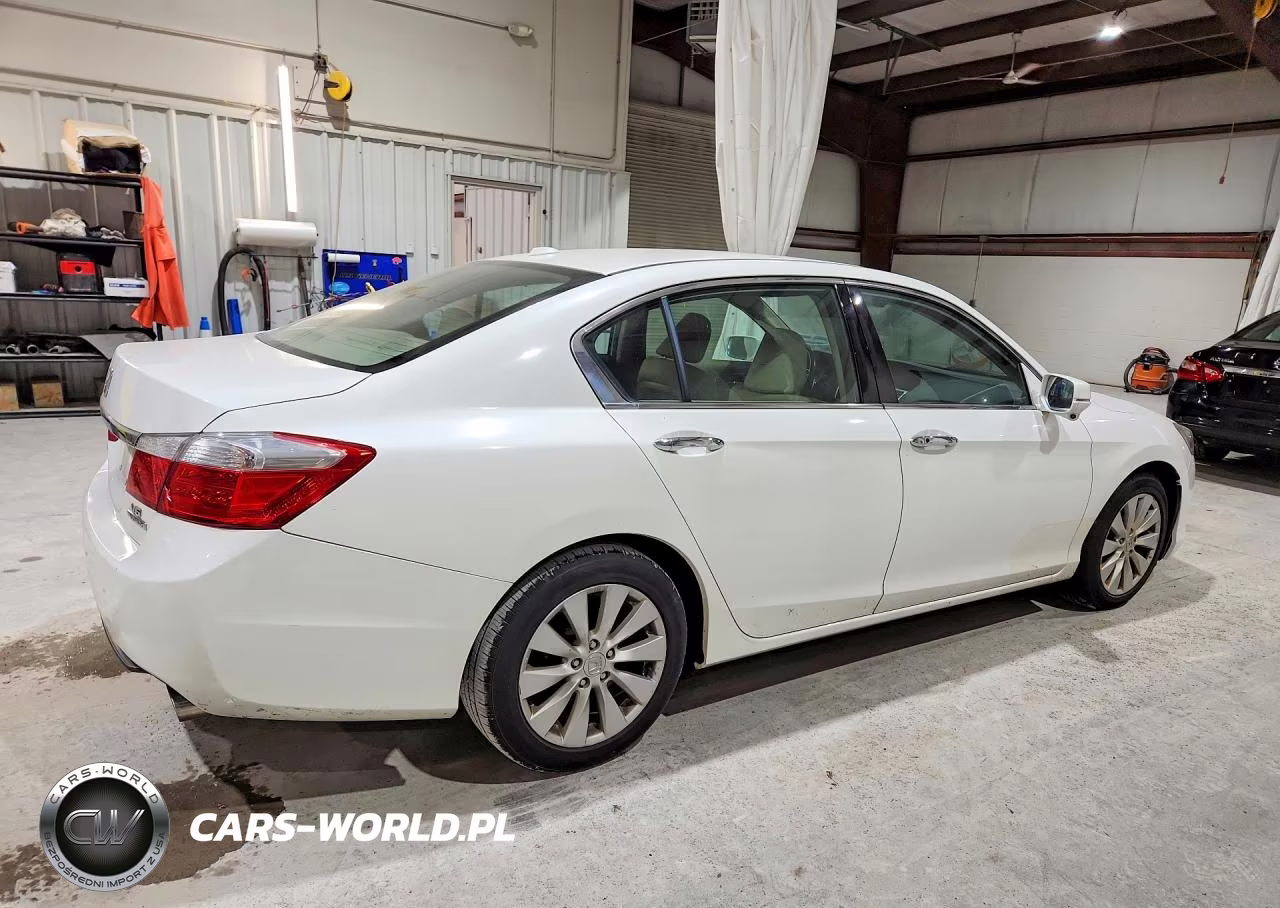 2013 Honda Accord Touring VIN:1HGCR3F99DA027290 - 3