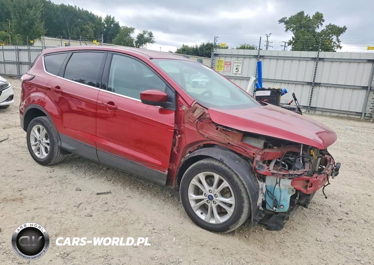 2017 Ford Escape Se VIN:1FMCU9GDXHUC70402 - 4