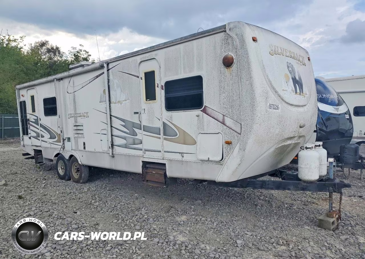 2006 Forest River Silverback Camper