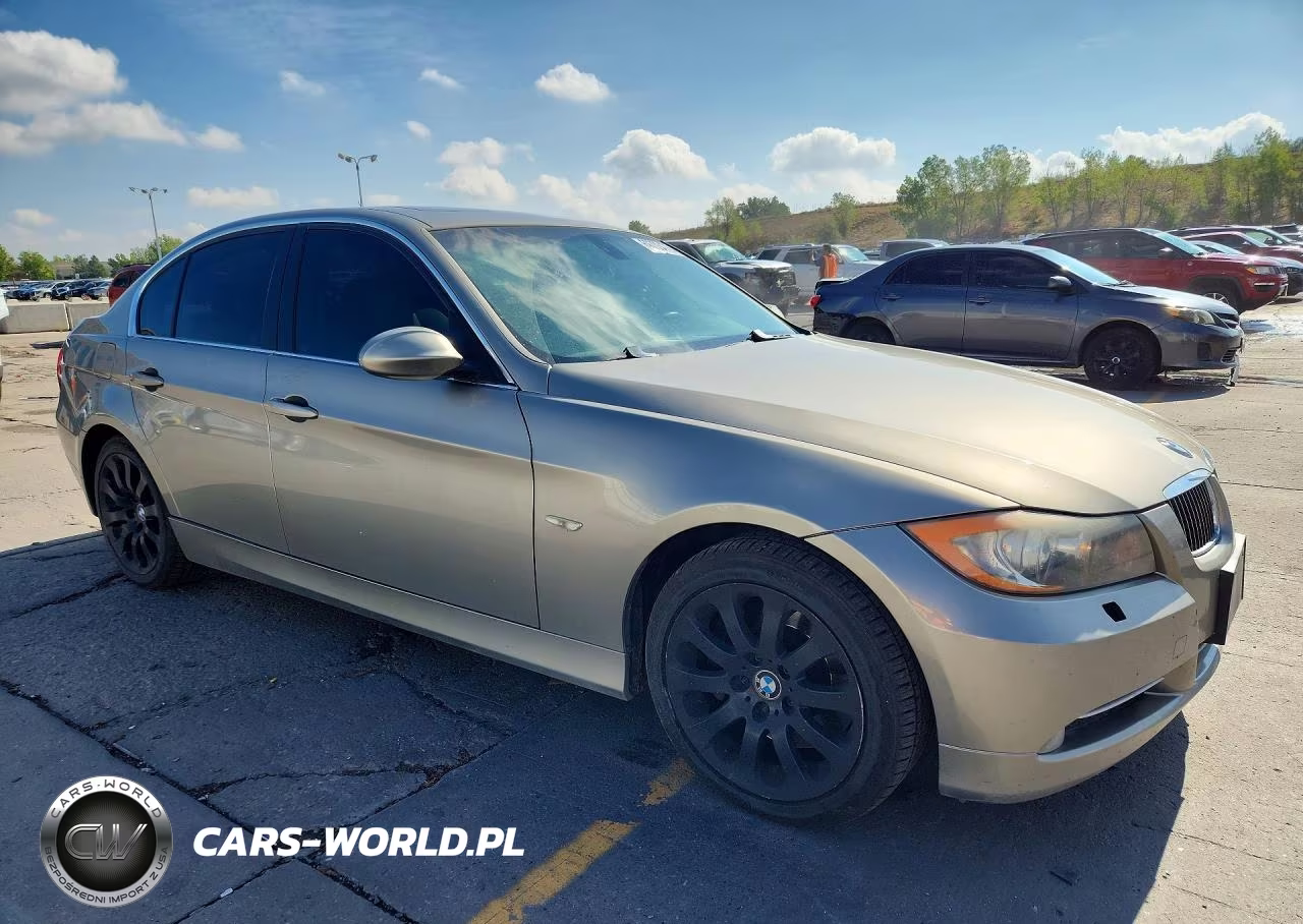 2008 BMW 335 Xi VIN:WBAVD53528A284510 - 4