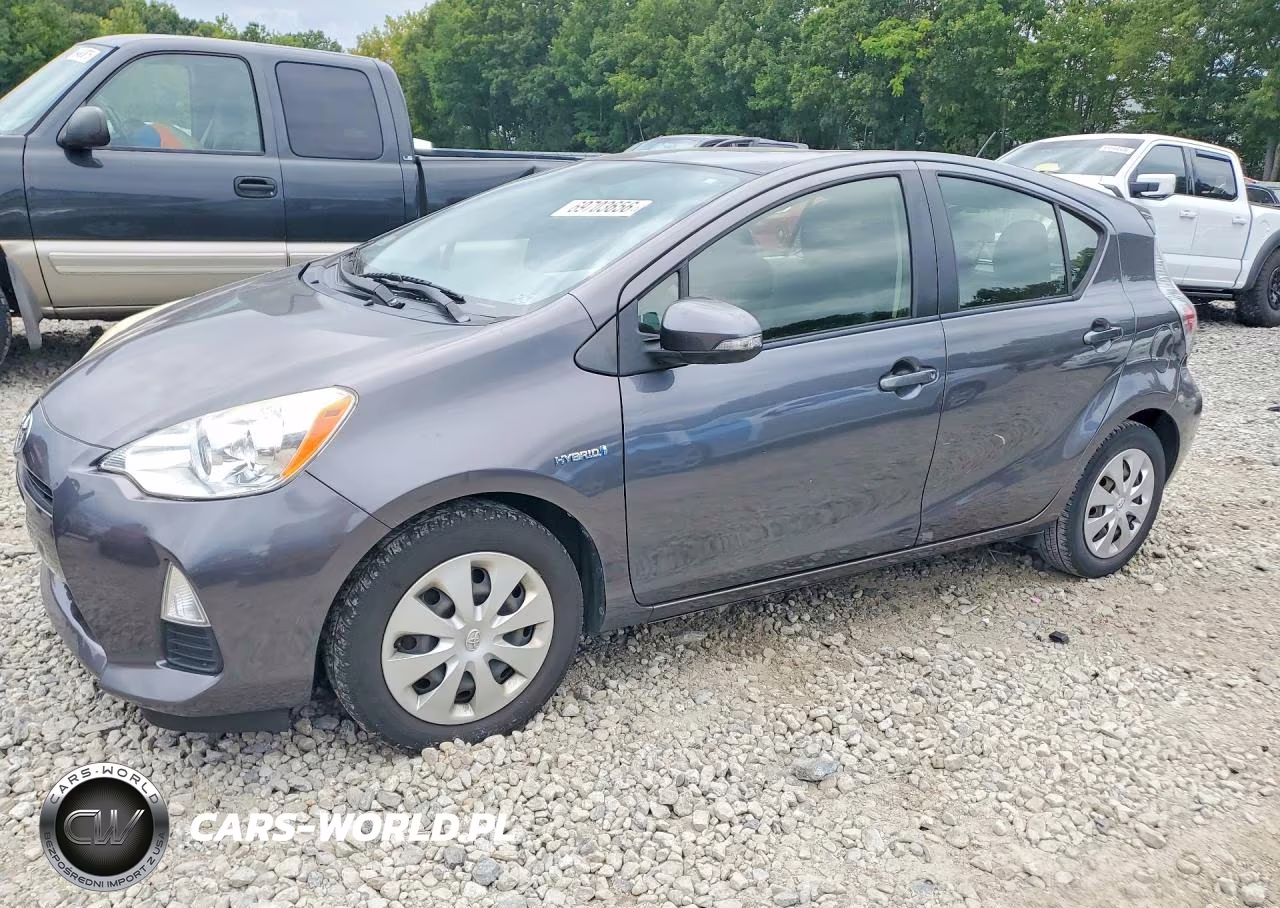 2014 Toyota Prius C Two