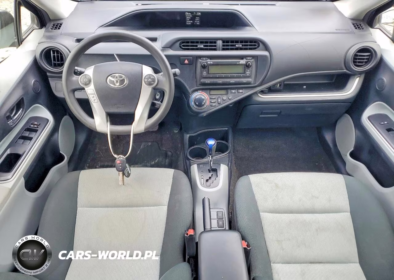 2014 Toyota Prius C Two VIN:JTDKDTB39E1572479 - 8