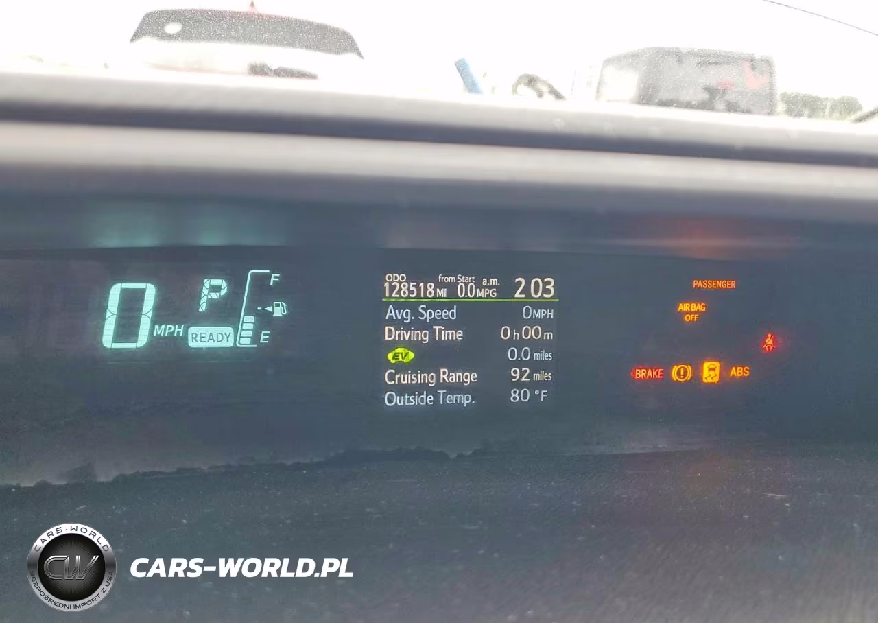2014 Toyota Prius C Two VIN:JTDKDTB39E1572479 - 9