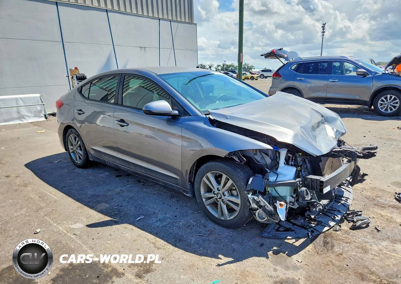2018 Hyundai Elantra Sel VIN:5NPD84LF0JH283893 - 4