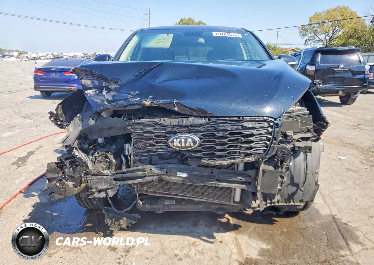 2019 Kia Sorento L VIN:5XYPG4A36KG511994 - 5