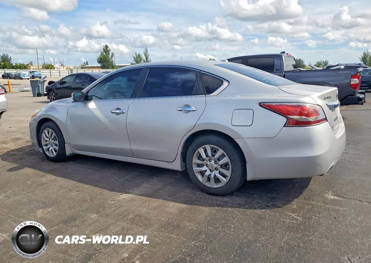 2014 Nissan Altima 2.5 S VIN:1N4AL3AP8EN388880 - 2
