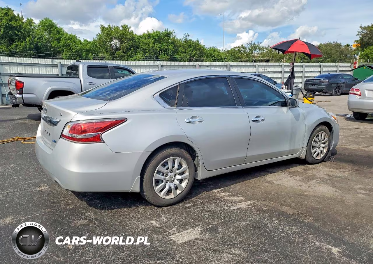 2014 Nissan Altima 2.5 S VIN:1N4AL3AP8EN388880 - 3