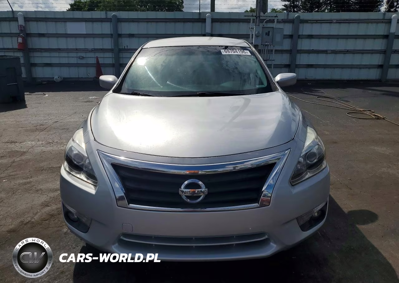 2014 Nissan Altima 2.5 S VIN:1N4AL3AP8EN388880 - 5